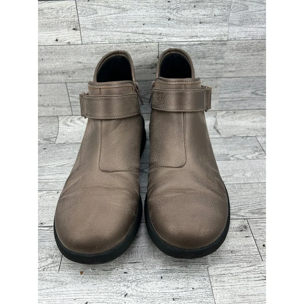 Clarks Cloudsteppers Women Sz 7.5 M Bronze Metallic Ankle Boots 261471894050 Zip